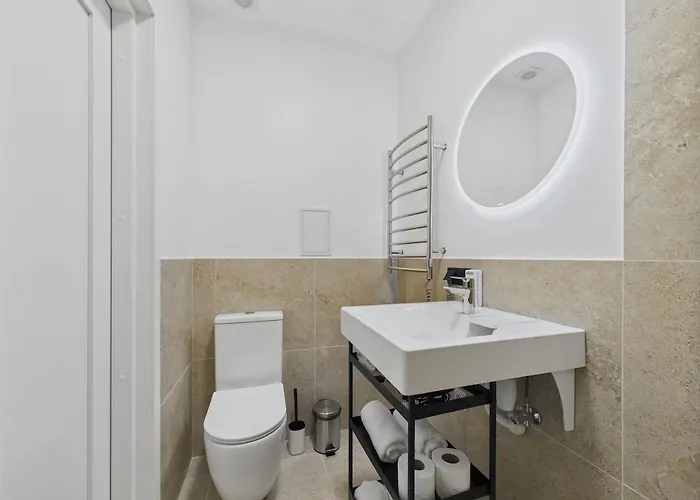 Apartment Scenic With River Views Riga