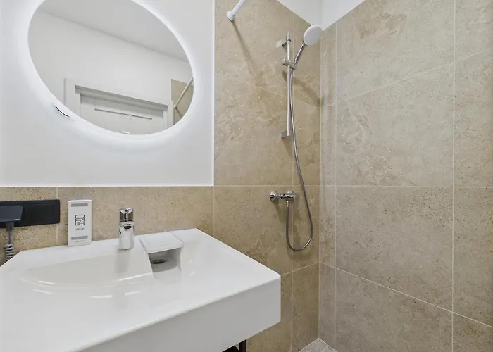 Apartment Scenic With River Views *